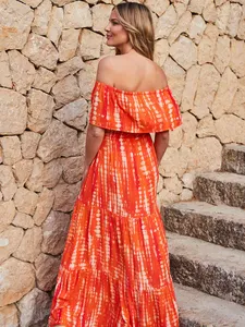 Estilo de playa, resort o vacaciones con un vestido bohemio torcido de rayón teñido anudado fuera del hombro largo ligero de verano fresco - Product Image 4