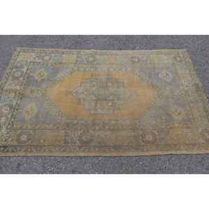 Alfombra Vintage de 3.6x6 pies (110x183 cm), Alfombra Turca Marrón de Lana Sólida - Product Image 2