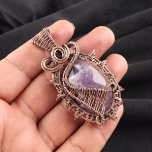 Collier en fil de cuivre plaqué argent avec pendentif en améthyste naturelle ovale, idéal pour les occasions spéciales - Product Image 2