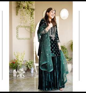 Top Party Wear De Diseñador Con Parte Inferior Con Dupatta - Product Image 4