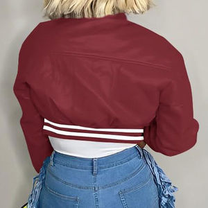 Vente en gros de veste universitaire recadrée de style vintage pour femmes avec logo personnalisé nouvelle veste en cuir brodée à la mode en coton viscose - Product Image 2