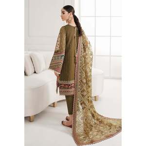 Ensemble femme en mousseline brodée CH10-06 Cousu - Product Image 5