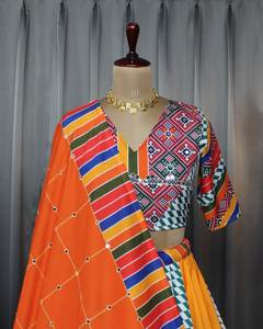 Designer exclusif Lehenga Choli pour les femmes Partywear Collection de mariage Bollywood Style Navratri tenue indienne en gros - Product Image 4