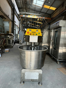 Mélangeur à Pâte Commercial Prix de Gros Capacité 25Kg 20L Poids 230Kg Équipement de Boulangerie KIEN an 220V 3.7KW Fer + Acier Inoxydable - Product Image 6