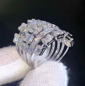 Anillo unisex de lujo para FIESTA DE PLATA 925 con diamantes VVS cultivados en laboratorio, corte redondo único y Baguette para bodas - Product Image 2