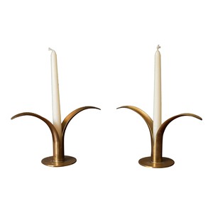 Modern Stylish Metal Candle Holder with Intricate Detailing for Sophisticated Christmas Dining <b>Table</b> Luxury Event <b>Decoration</b> - Product Image 3