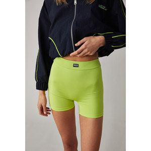 ETHIQUET REZINA Pantalones cortos de cintura alta para mujer, ajustados y lisos - Product Image 3