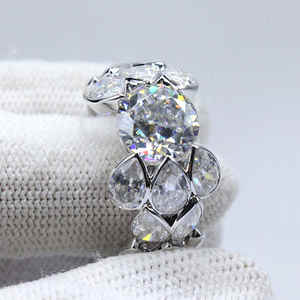 Boucles d'oreilles créoles en diamant de culture, design pavé, or 14K 18K, bijoux fins, vente en gros, fabricant OEM personnalisé - Product Image 3