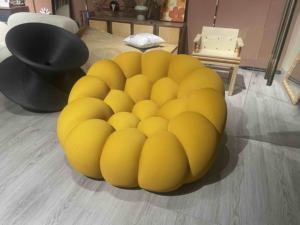 โซฟาบับเบิ้ลแบบเดี่ยวสีชมพูขาว ดีไซน์หรูหราทันสมัยสำหรับห้องนั่งเล่นหรือวิลล่า ผลิตจากผ้ากำมะหยี่ขายส่ง ชุดโซฟาโบบัวส์ - Product Image 2