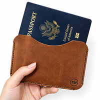 Housse de passeport personnalisée, étui de passeport de luxe, porte-passeport en cuir fin