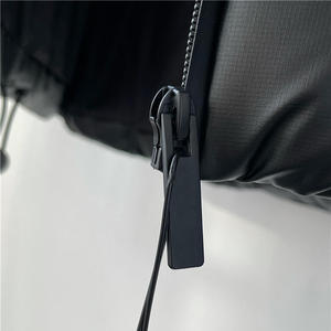 Veste matelassée sur mesure de haute qualité pour homme, manteau d'hiver brillant tendance, décoration en fourrure, imperméable avec deux poches latérales - Product Image 4