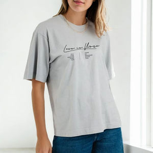 Camiseta de lona ajustada cómoda y elegante para mujer de alta calidad, diseño personalizado, estampado, cuello redondo, patrones vibrantes, colores informales - Product Image 3