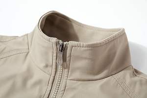 Veste coupe-vent légère unisexe à capuche avec motif uni pour les activités de plein air - Product Image 3