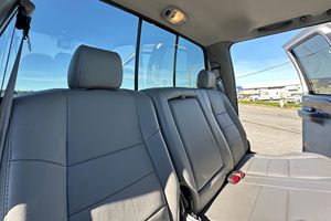 รถฟอร์ด F-250 Super Duty Lariat 4x4 ปี 2006 มือสอง สภาพดี วิ่งประมาณ 23,800 ไมล์ เครื่องยนต์เทอร์โบดีเซล V8  เคยเป็นเจ้าของในแคลิฟอร์เนีย - Product Image 5