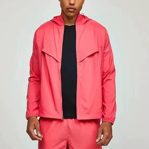 Veste et short coupe-vent de sport personnalisés Vêtements de rue légers Survêtement en nylon pour hommes Ensembles de shorts coupe-vent - Product Image 5