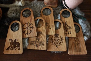 Cuerno para Beber de Alta Calidad con Soporte de Madera, Ideal para Exhibir y Guardar Cuernos para Beber, Perfecto de la India - Product Image 3