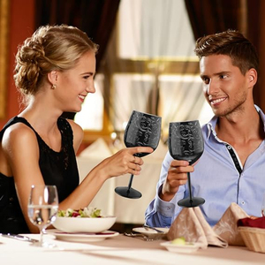 Gobelet à vin en laiton au design martelé royal avec plaqué or parfait pour les accessoires à boire élégants - Product Image 6