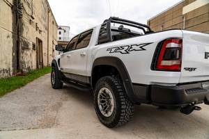 Venta caliente mejor para automóviles usados 2021 R a M 1500 TRX Crew Cab 4WD - Product Image 4