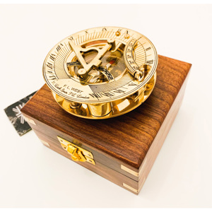 Brújula Vintage, reloj de sol, brújula de aventura con caja de madera, diseño náutico artesanal decorativo, exploración perfecta al aire libre - Product Image 1
