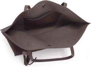 Sac fourre-tout pour femme Sac à main en similicuir souple avec pompon Accessoire intérieur spacieux Compartiments Nouveau 2025 Design Made In Pakistan - Product Image 5