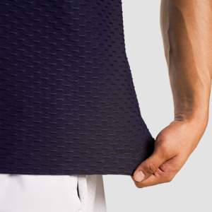 Camiseta Navy GridLock de Algodón Premium, Tejido de Punto Transpirable de 300g, Teñido Liso Comprimido con Impresión de Serigrafía Premium - Product Image 6