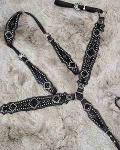 Personnalisé Premium Western Tack Set Haute Qualité Perlé Strass En Cuir Cheval Headstall Poitrine Collier Personnalisé De Luxe Travail Manuel Bas - Product Image 6
