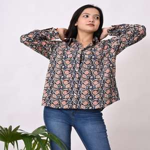 Haut surdimensionné en coton à imprimé floral pour femmes, fait à la main, décontracté, formel, tenue quotidienne, coupe régulière, décoration à boutons pour l'été - Product Image 4