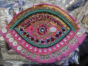 Pochette de soirée élégante pour femme, faite à la main, avec motif floral perlé, doublure en satin, strass et tissu de soie léger - Product Image 5
