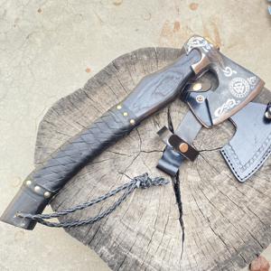 Hache viking artisanale sur mesure Thewizcrafts, tête en acier à haute teneur en carbone, manche en bois de frêne, étui en cuir, camping en plein air, OEM - Product Image 2