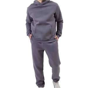 Conjunto Deportivo Informal de Invierno 2025 con Logotipo Personalizado para Hombre, Conjunto de Pantalón Corto y Camiseta de Manga Larga, Personalizable, 100% Poliéster - Product Image 2