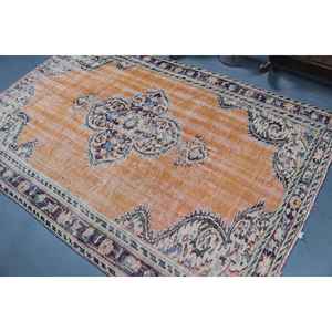 Alfombra Turca Vintage de 5.2x7.8 pies (157x239 cm), Alfombra con diseño de plantas y árboles naranjas - Product Image 4