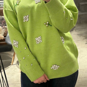 Pull en laine/acrylique pour femme, style coréen, coupe ample, tissu tricoté durable, manches longues, col écharpe, ornements - Product Image 3