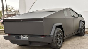 2024 Tesla cybertruck AWD รถซีดานไฟฟ้าส่งฟรี1,400mi เกียร์อัตโนมัติสองไดรฟ์ R18ลิเธียมหนังมือซ้าย
