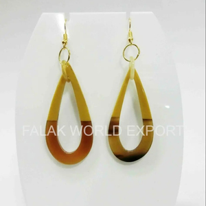 Boucles d'oreilles classiques en corne de buffle faites à la main, design unique et luxueux, fabriquées à partir de corne de buffle d'eau naturelle, provenant d'Inde. - Product Image 2