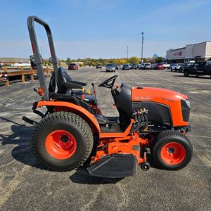 พร้อมจัดส่งรถไถเดินตามรุ่นใหม่ Kubota B2601 พร้อมเครื่องยนต์และชุดเกียร์หลัก รวมถึงปั๊ม สำหรับใช้กับเครื่องตัดหญ้า - Product Image 1