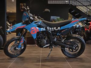 Motocyclettes sportives Aprilia SX 125 d'occasion en bon état à vendre - Product Image 3
