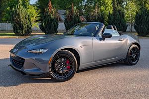 Mazda MX-5 Miata Club 2021 Usado en Excelentes Condiciones - Product Image 3