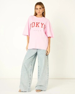 T-shirt à logo surdimensionné graphique Tokyo personnalisé de qualité supérieure pour femmes imprimé hivernal coupe ample pour toute occasion - Product Image 2