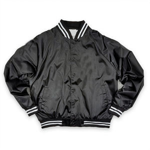 Chaqueta Varsity de Invierno para Hombre, de Satén Rojo de Alta Calidad, con Cuello Alto, Personalizable, Ecológica, Estilo Casual - Product Image 5