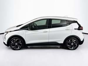 Chevrolet Bolt EV 2LT FWD 2023 d'occasion, incroyablement parfait, faible kilométrage, en stock, proposé à un prix fantastique - Product Image 4