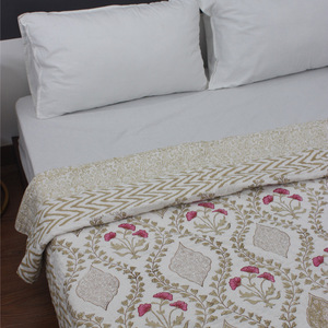 Mughal Jaal Hand Block Printed Cotton Jaipuri Reversible <b>Quilt</b> - Product Image 4