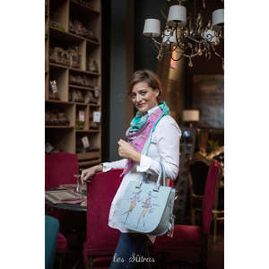 ผ้าพันคอไหมสี่เหลี่ยม "เลส สตราส" ลายดีไซน์วาดด้วยมือ ฉันรักลักเซมเบิร์ก - Product Image 1