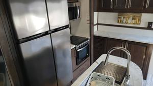 Remolques de viaje Dutchmen Triton 3551 usados del 2021, caravanas modernas y remolques de camping todoterreno. - Product Image 4