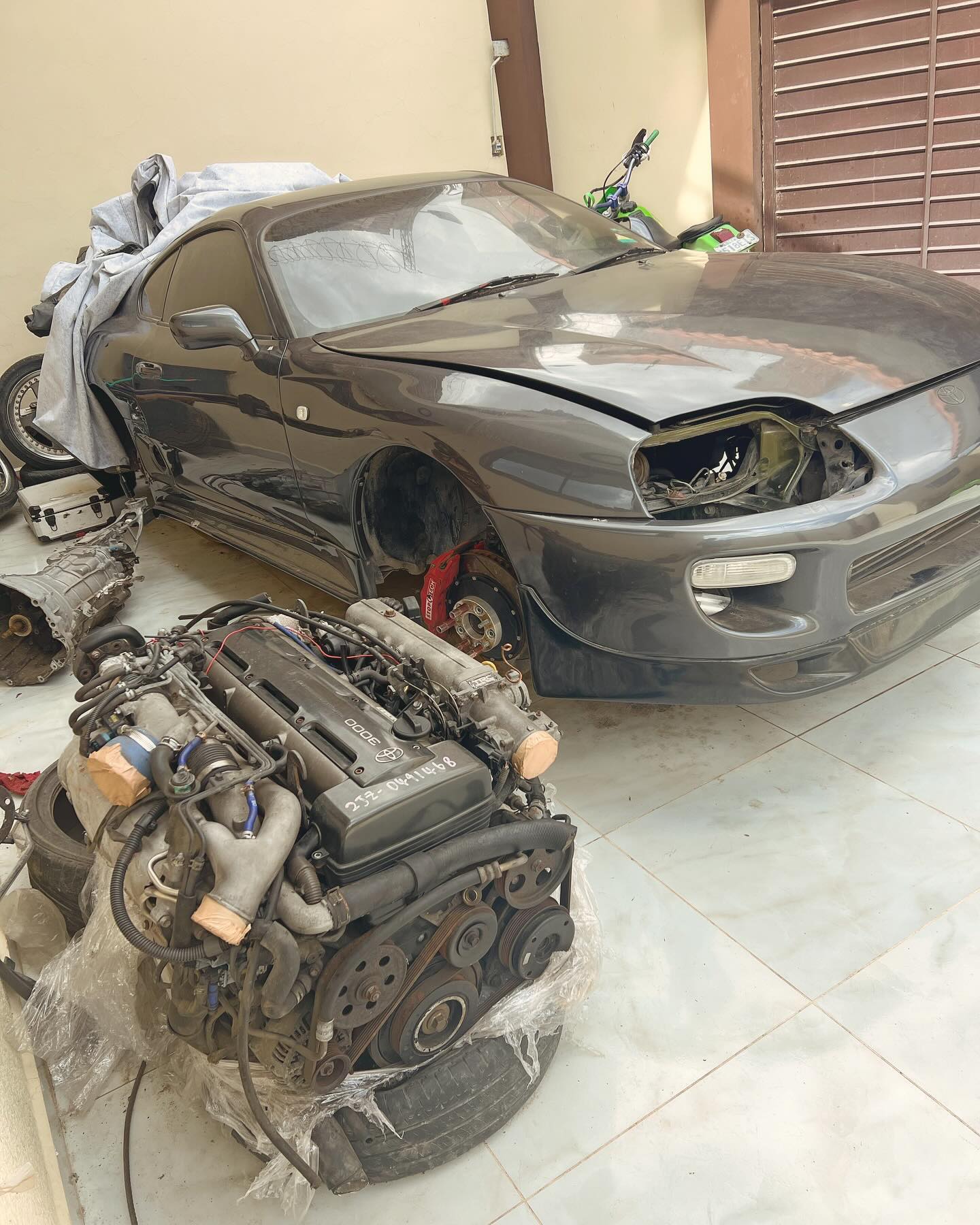kuro@2JZGTE　※再配送用 2JZGTE Non-VVTI Twin Turbo 3.0L Engine with V160 Getrag 6-Speed