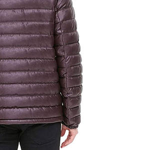 Manteaux en duvet pour hommes avec logo personnalisé brodé Vêtements d'hiver à la mode Veste matelassée matelassée pour hommes - Product Image 5