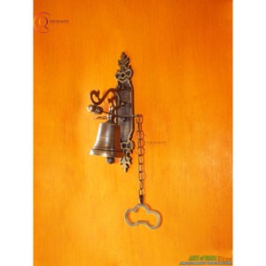 Cloches murales de Noël faites à la main classiques cloches en métal vintage uniques pour les fêtes de fête dans les hôtels et les centres de villégiature en vente chaude - Product Image 4