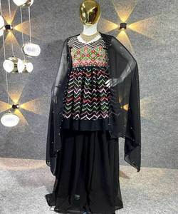 Femmes indiennes pakistanaises ethniques dames fête Punjabi couture disponible en gros pelouse costume Alphanumero ApparelGarment - Product Image 1