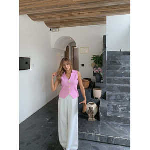 Gilet pour femme avec détails boutonnés 1562 – Gilet élégant avec accents boutonnés stylés - Product Image 2