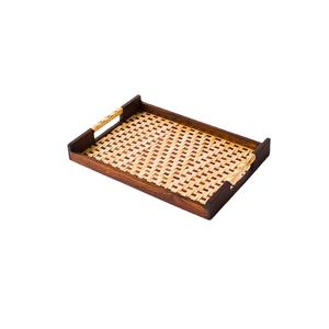 Plateau de service en bois pour desserts, finition brillante, usage en cuisine ronde, pour les hôtels, les restaurants, la restauration - Product Image 1