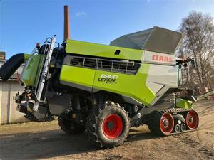 CLAAS Lexion 8800 TT 4WD - Product Image 2